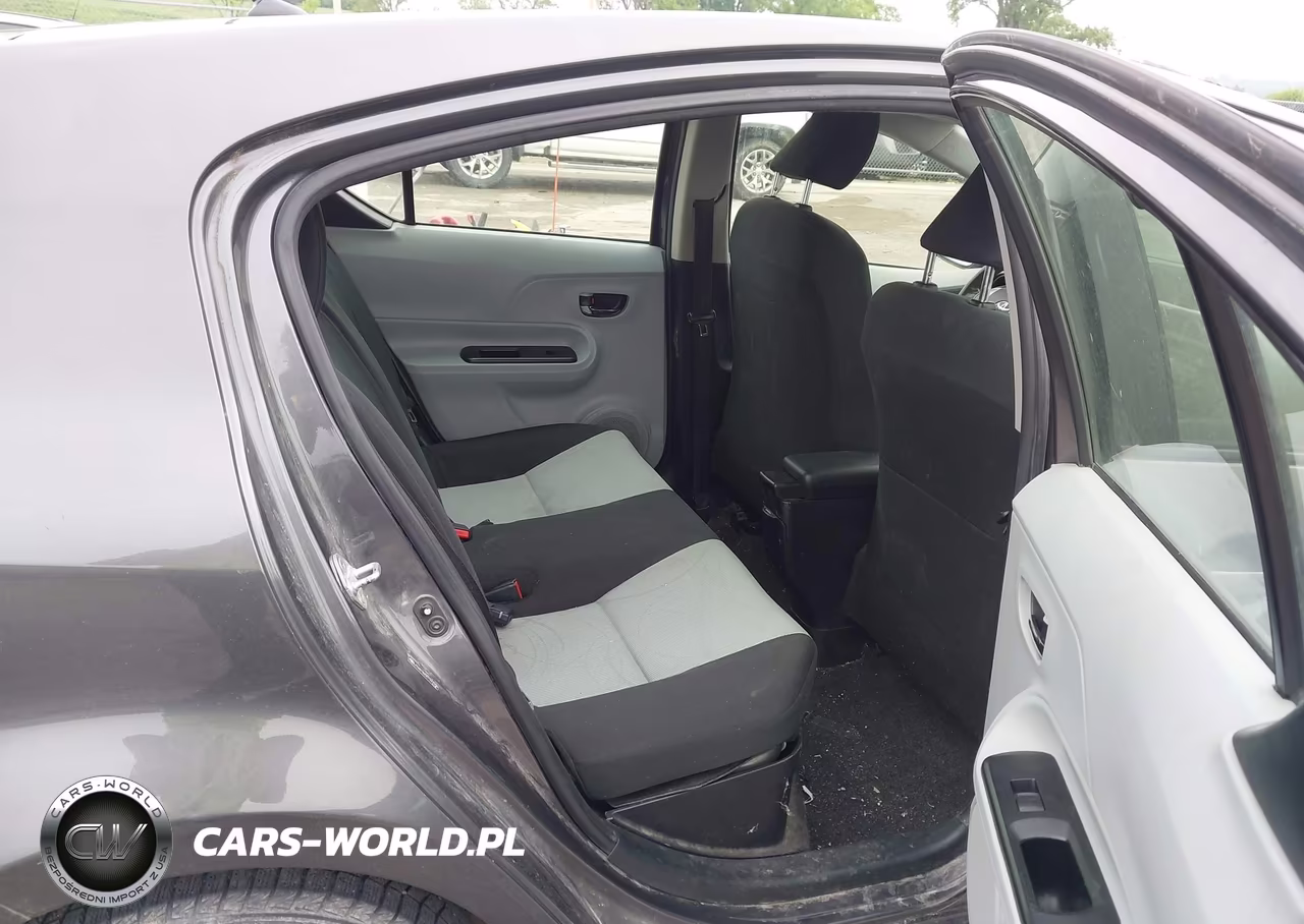 2012 Toyota Prius C Two VIN:JTDKDTB32C1527106 - 8