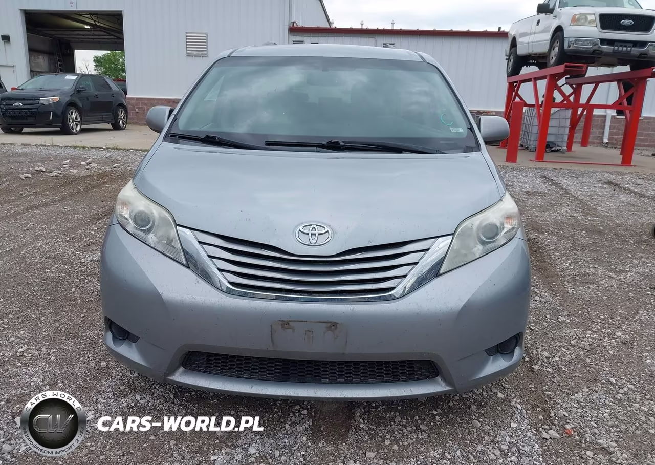 2016 Toyota Sienna Le 8 Passenger VIN:5TDKK3DCXGS740140 - 12