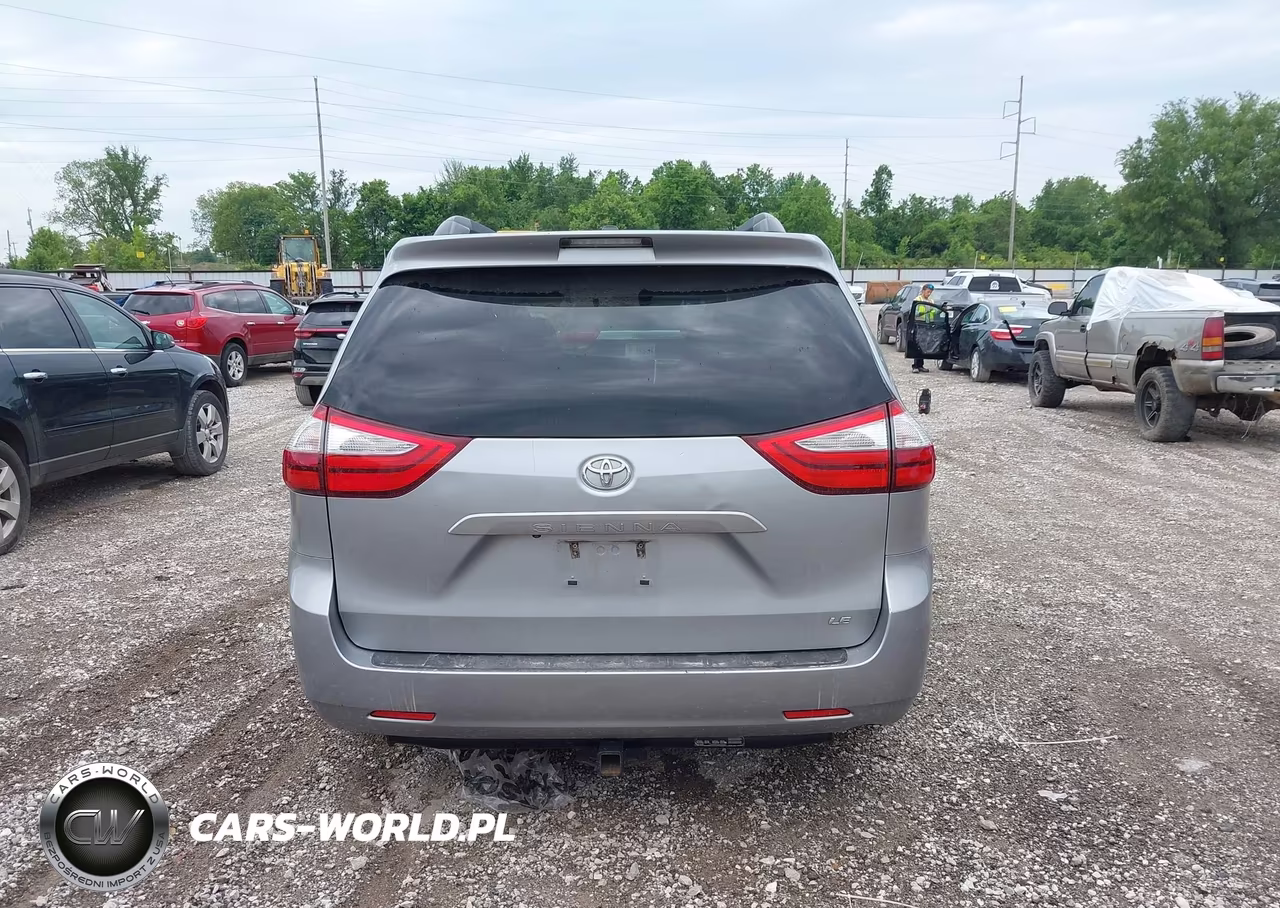 2016 Toyota Sienna Le 8 Passenger VIN:5TDKK3DCXGS740140 - 16