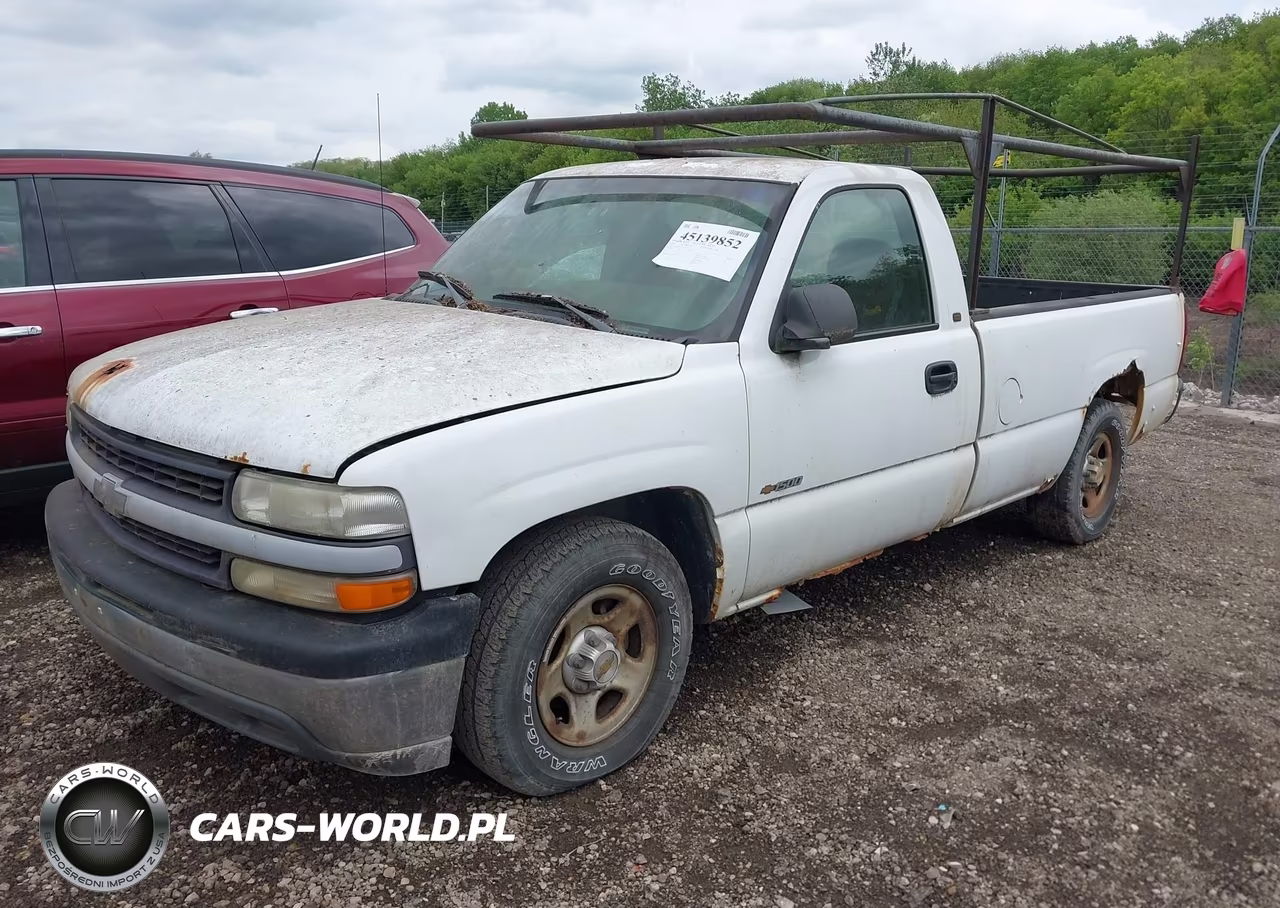 2000 Chevrolet Silverado 1500 VIN:1GCEC14V7YE261763 - 2