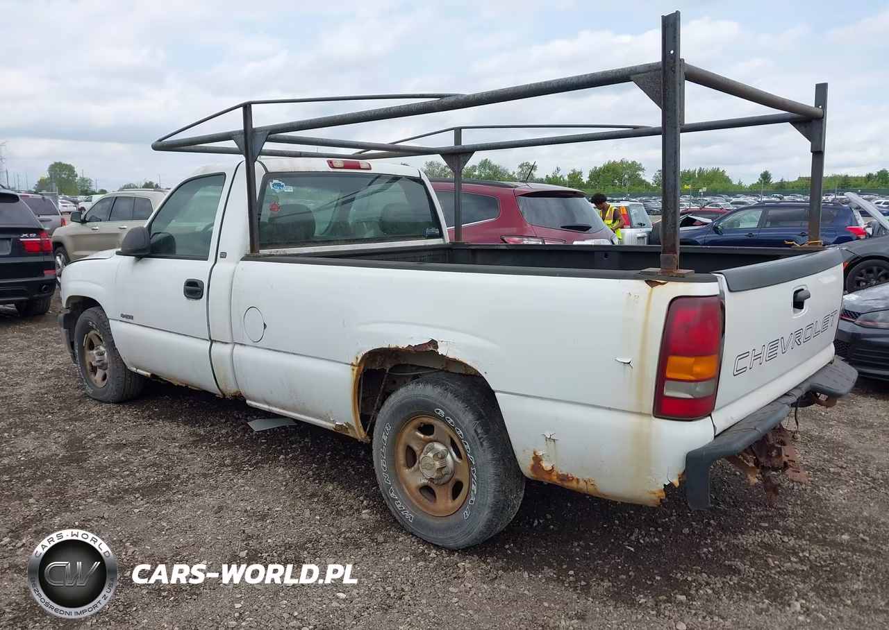2000 Chevrolet Silverado 1500 VIN:1GCEC14V7YE261763 - 3