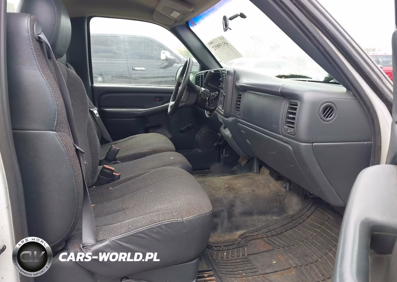 2000 Chevrolet Silverado 1500 VIN:1GCEC14V7YE261763 - 5