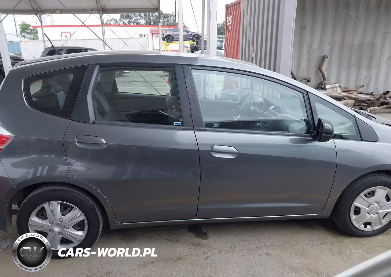 2013 Honda Fit VIN:JHMGE8H38DC044506 - 13