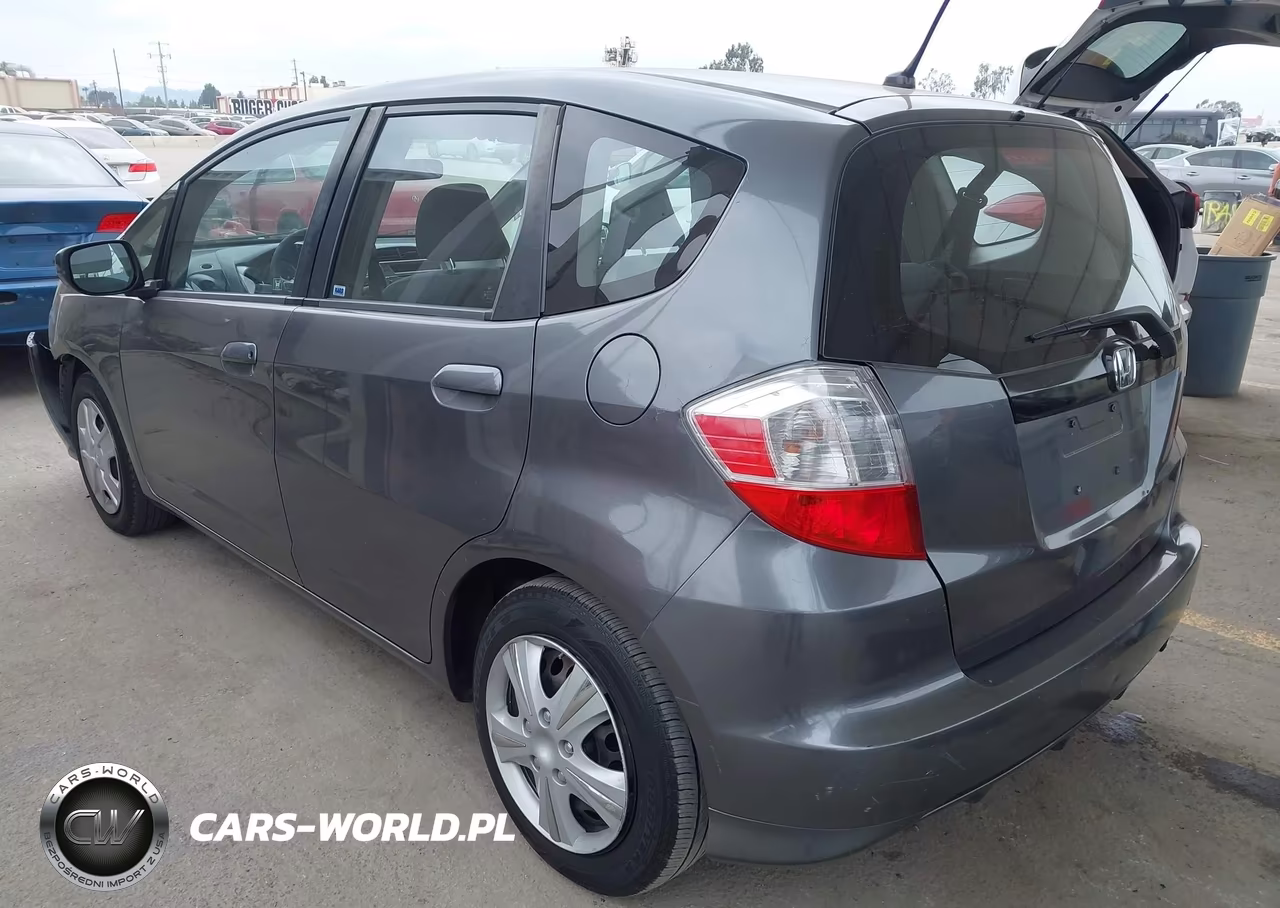 2013 Honda Fit VIN:JHMGE8H38DC044506 - 3