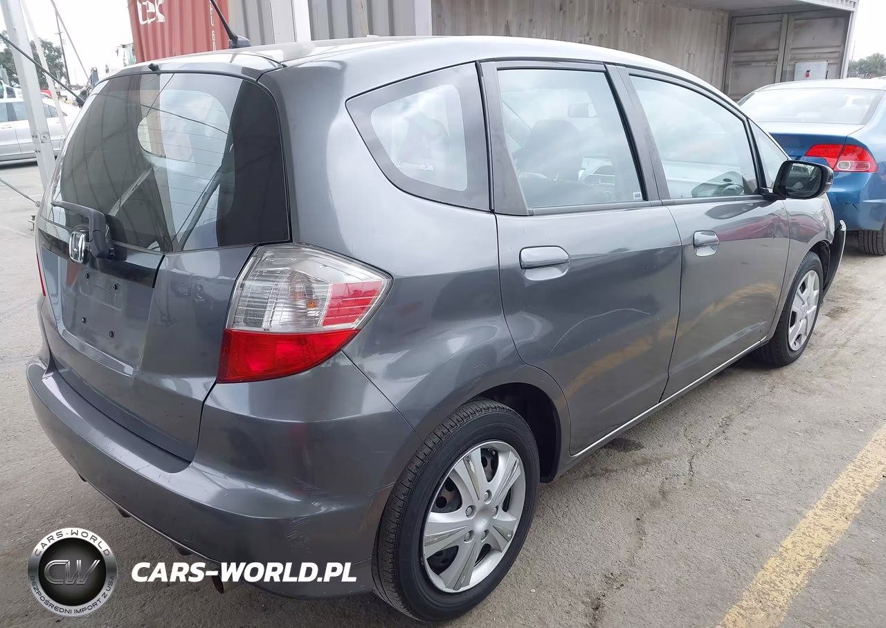 2013 Honda Fit VIN:JHMGE8H38DC044506 - 4