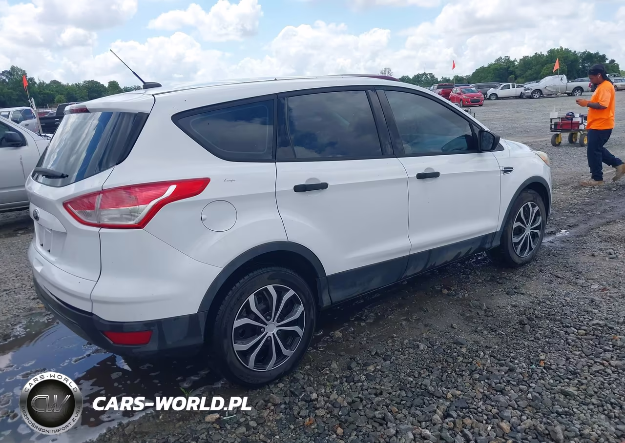 2015 Ford Escape S VIN:1FMCU0F75FUB69109 - 4