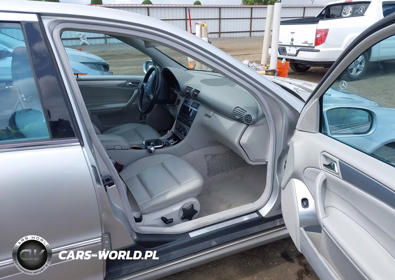 2005 Mercedes-Benz C 230 Kompressor Sport VIN:WDBRF40J65A788837 - 5