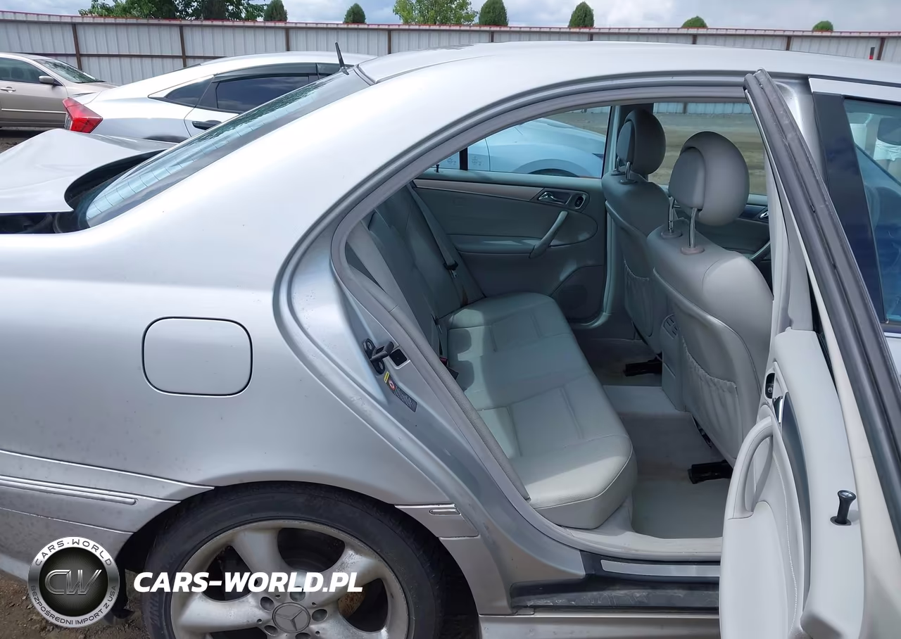 2005 Mercedes-Benz C 230 Kompressor Sport VIN:WDBRF40J65A788837 - 8