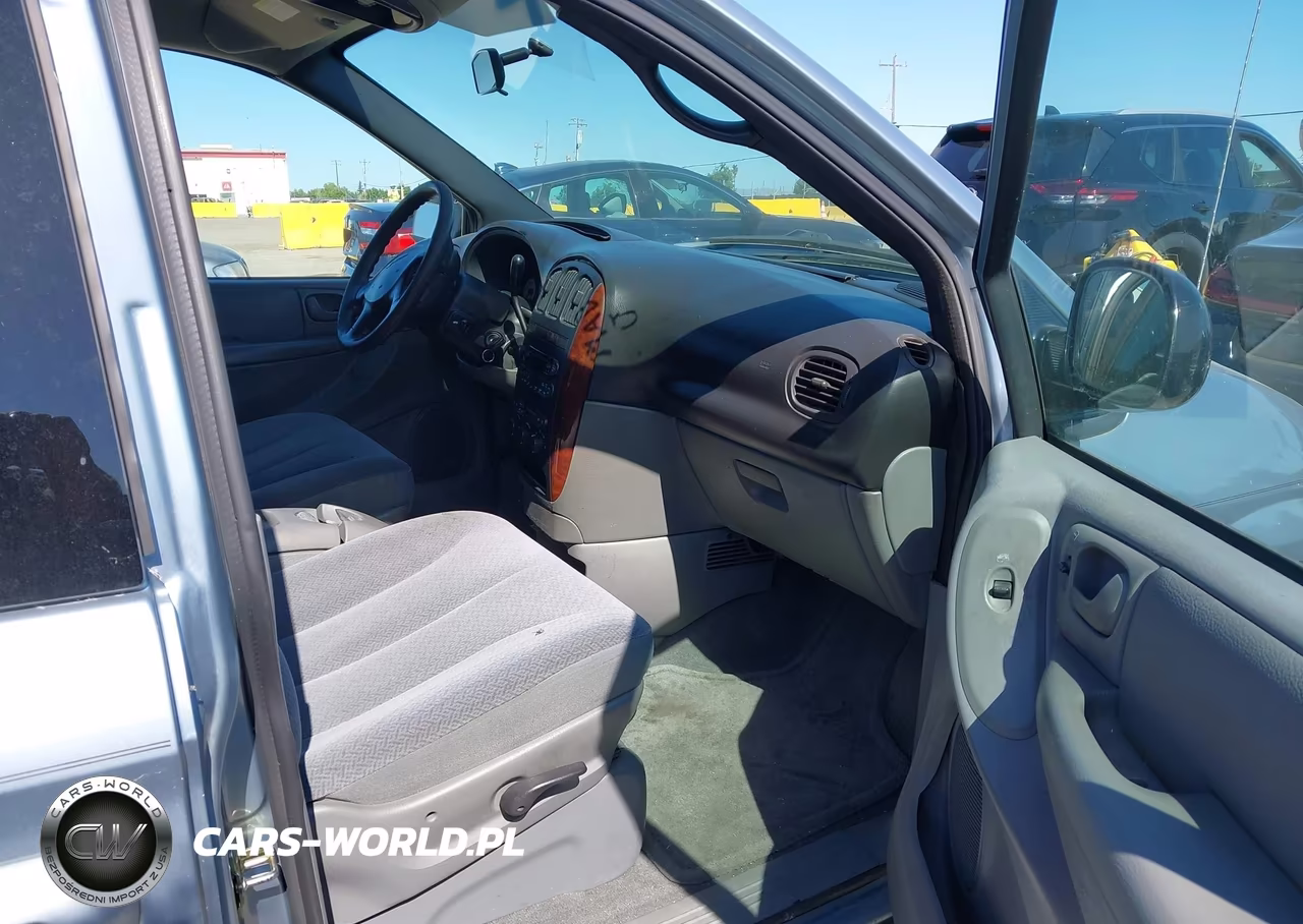 2004 Chrysler Town & Country Lx VIN:2C4GP44R24R617695 - 5