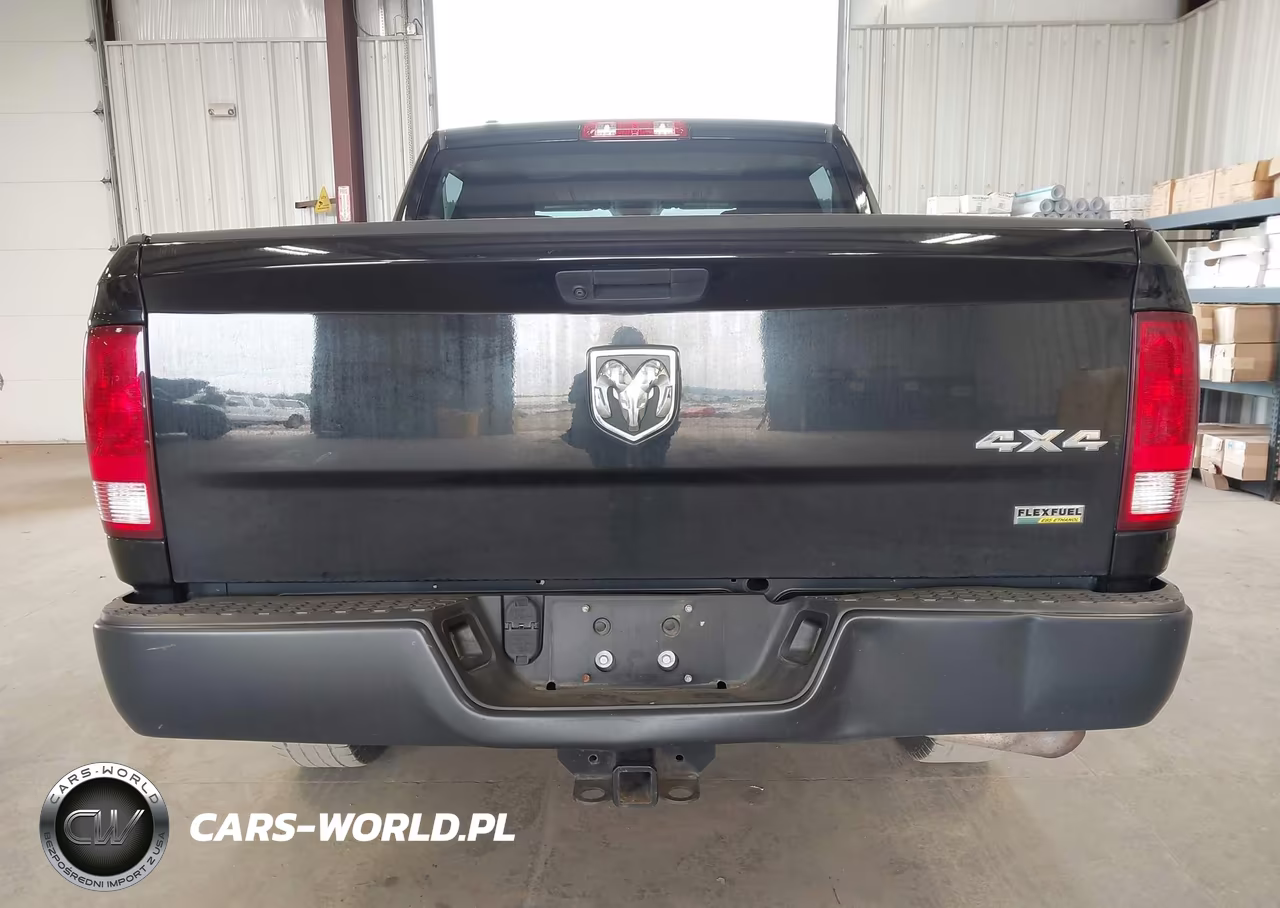 2019 Ram 1500 Classic Tradesman 4X4 5'7 Box VIN:1C6RR7KG7KS651446 - 17