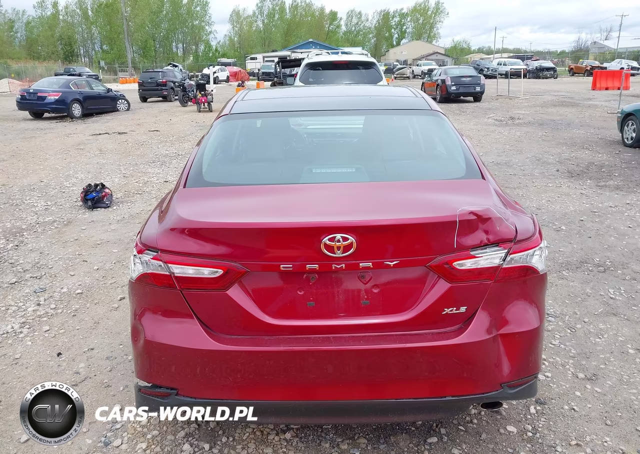 2018 Toyota Camry Xle VIN:4T1B11HK3JU658872 - 16