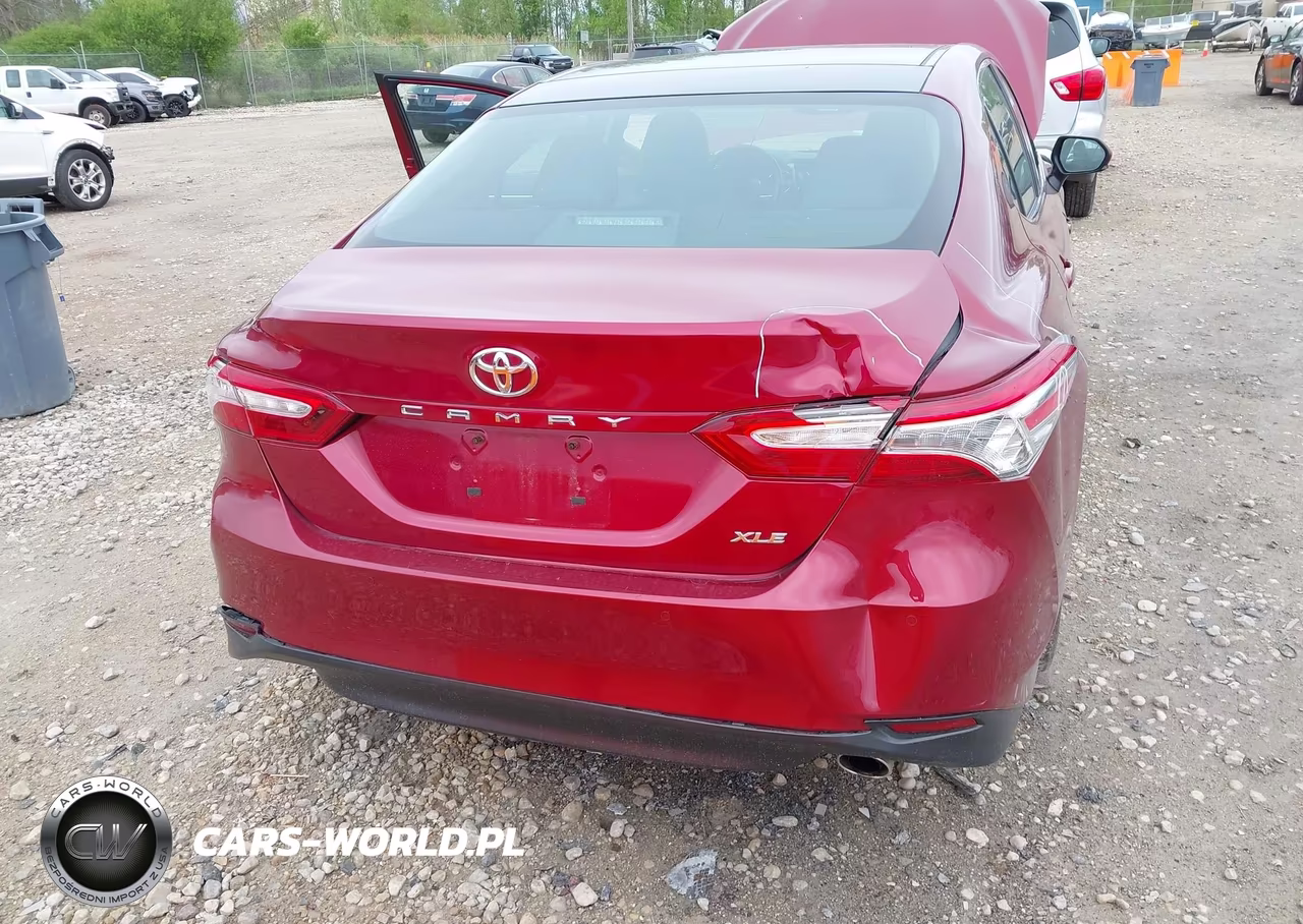 2018 Toyota Camry Xle VIN:4T1B11HK3JU658872 - 6