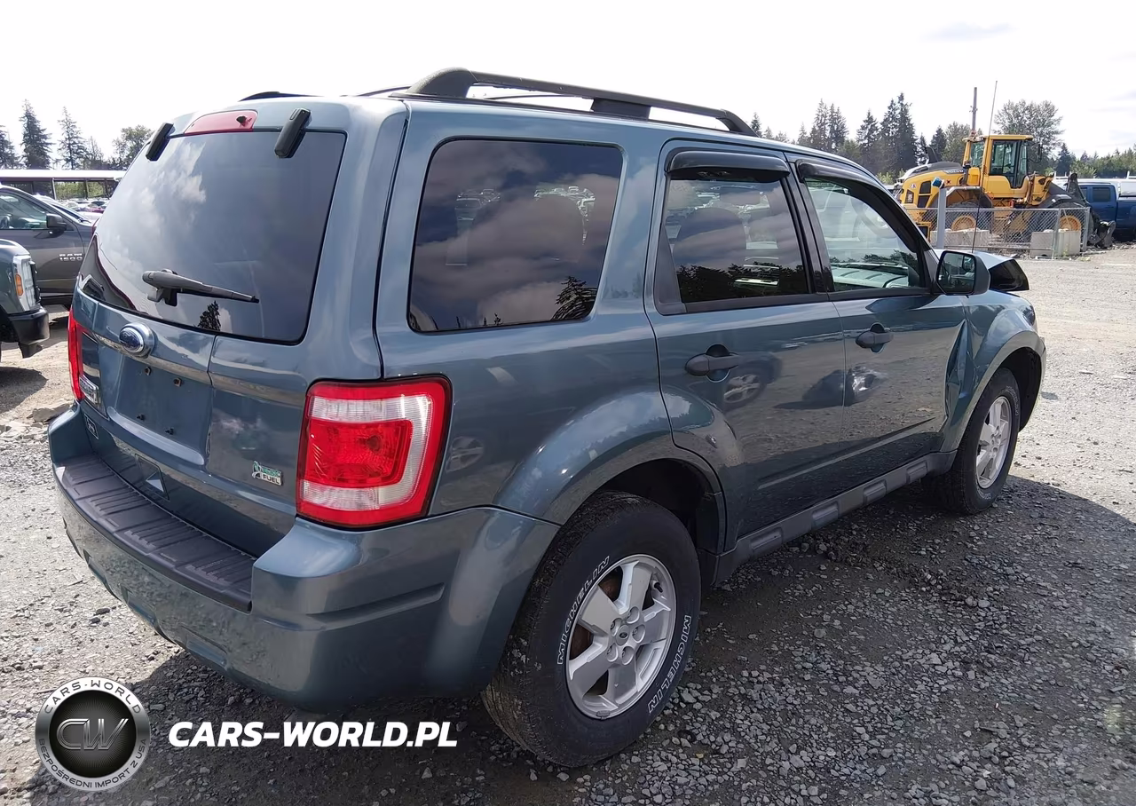 2010 Ford Escape Xlt VIN:1FMCU9DG9AKD15605 - 4