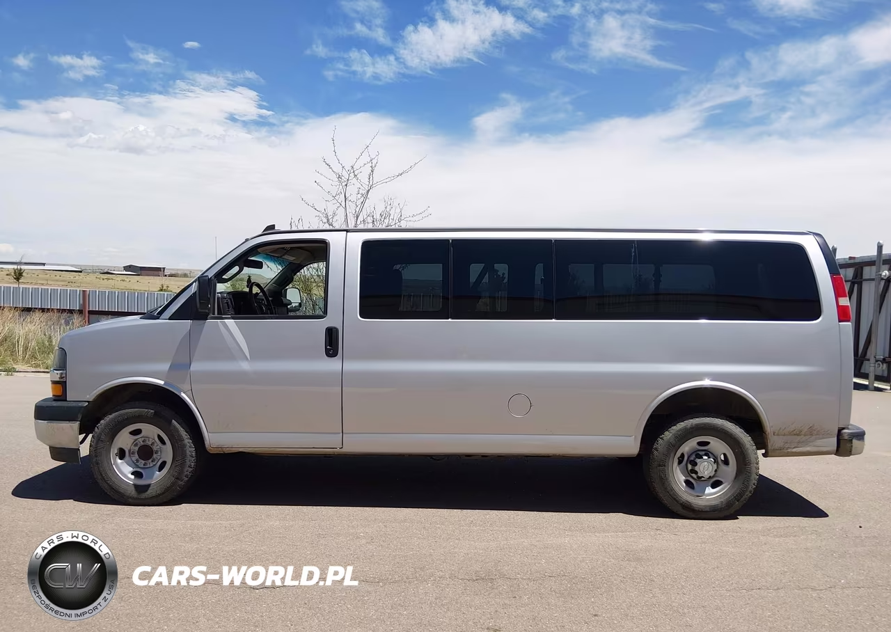 2018 Chevrolet Express 3500 Lt VIN:1GAZGPFGXJ1300486 - 19