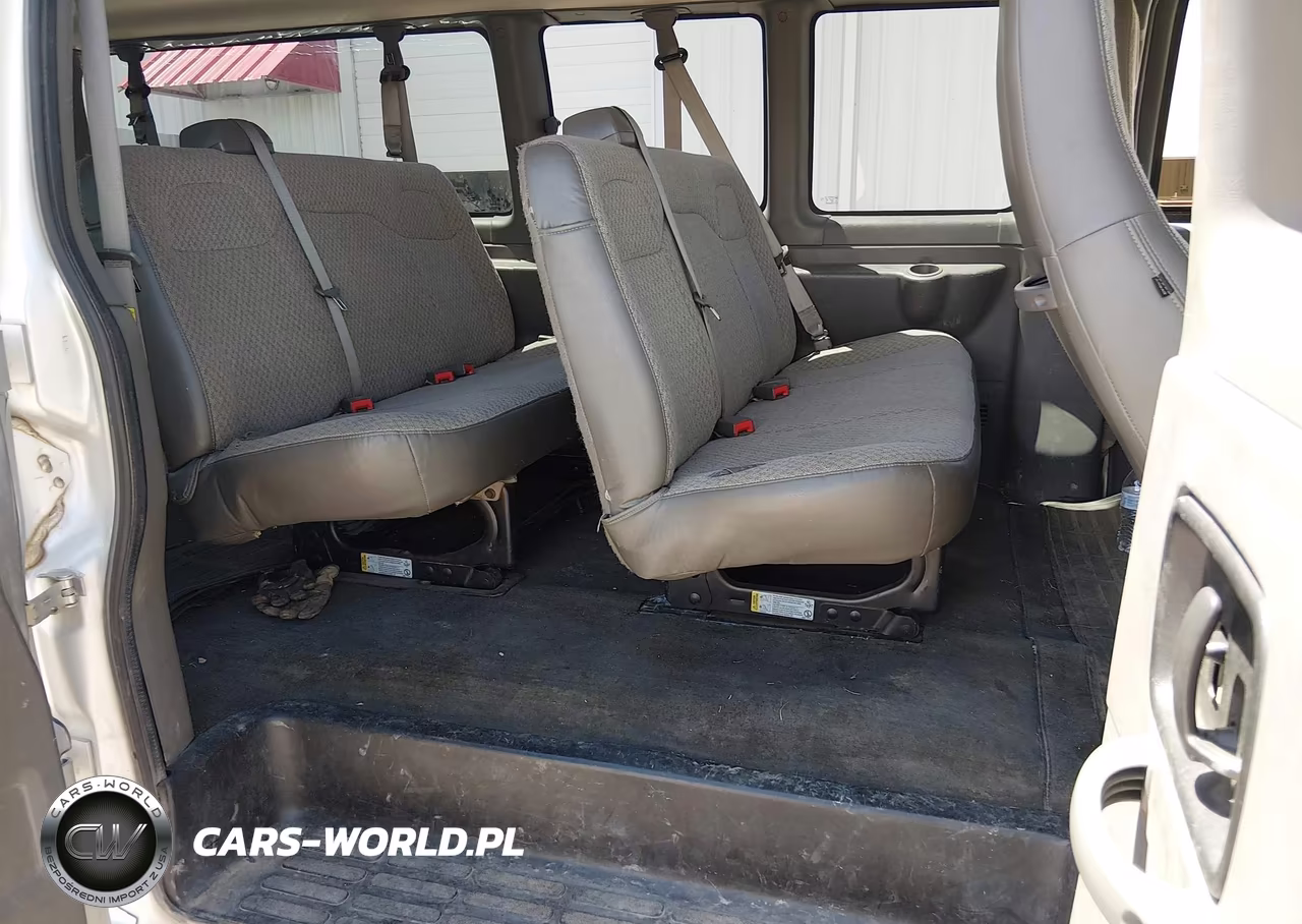 2018 Chevrolet Express 3500 Lt VIN:1GAZGPFGXJ1300486 - 8