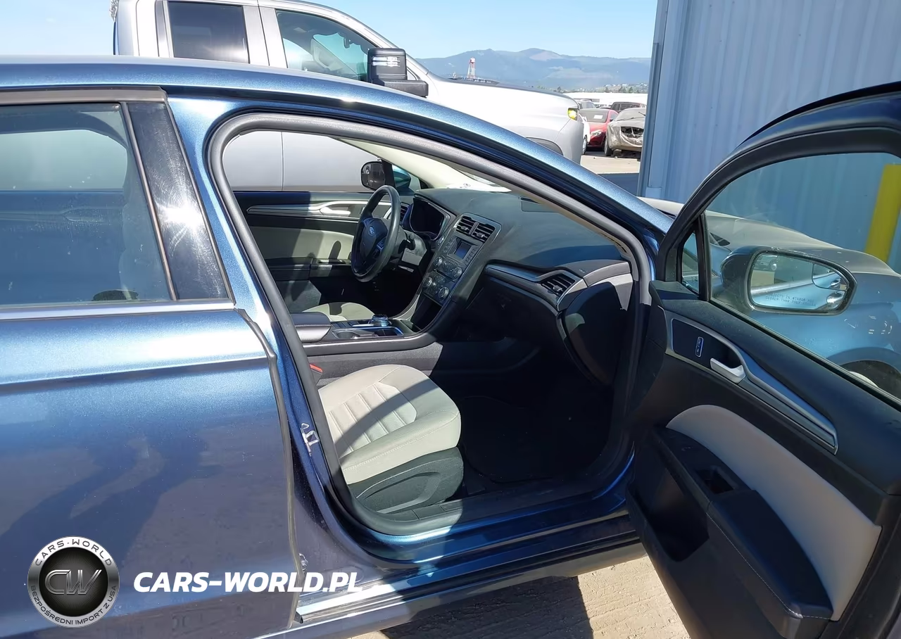 2018 Ford Fusion Hybrid S VIN:3FA6P0UU5JR209468 - 5