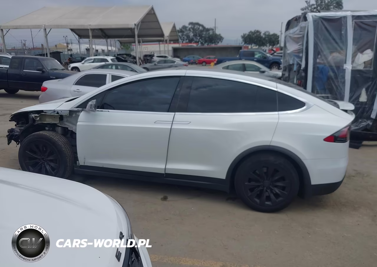 2020 Tesla Model X VIN:5YJXCBE28LF270109 - 15