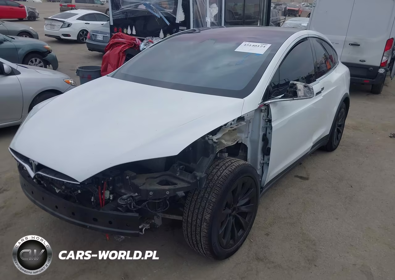 2020 Tesla Model X VIN:5YJXCBE28LF270109 - 2