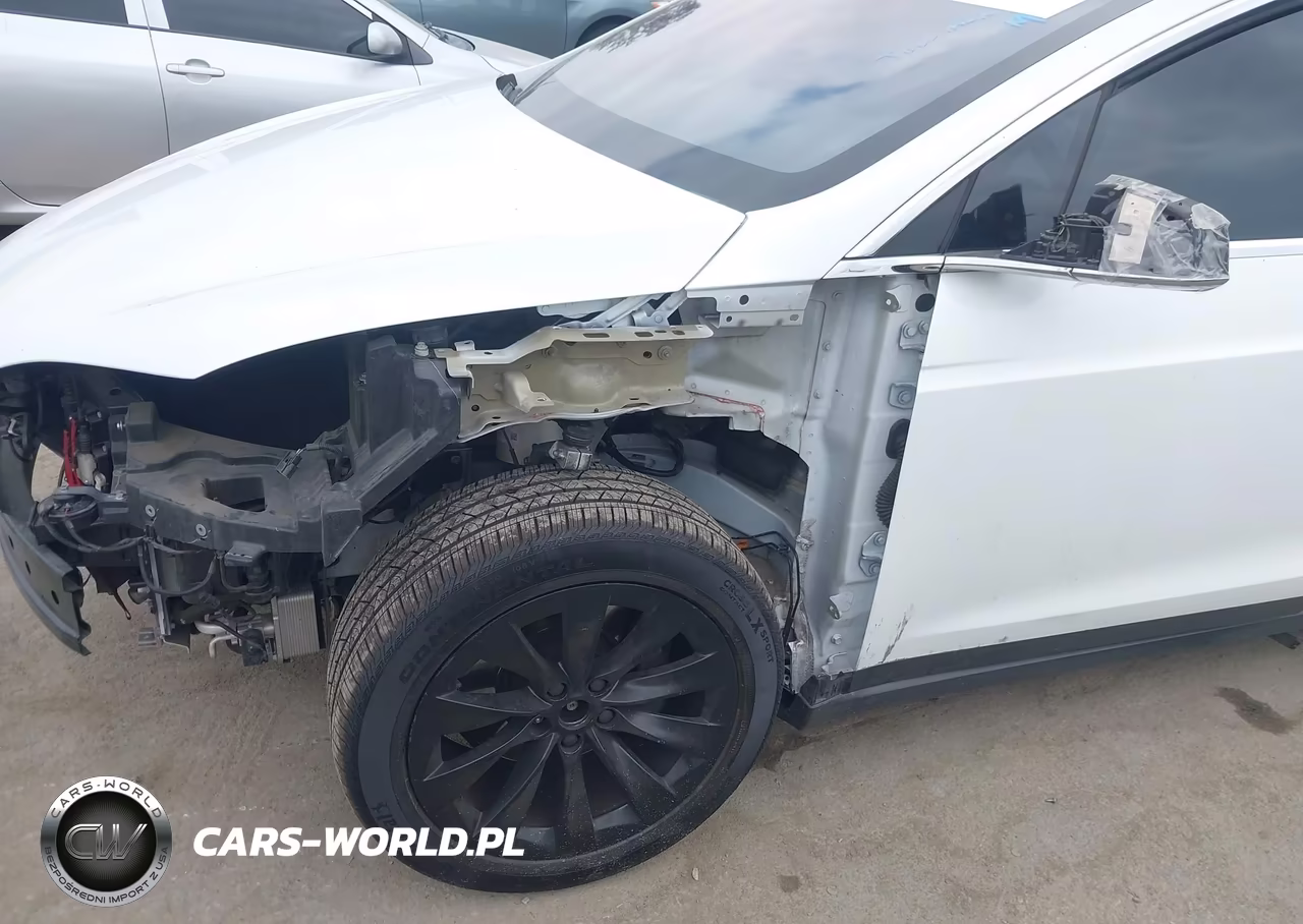 2020 Tesla Model X VIN:5YJXCBE28LF270109 - 20