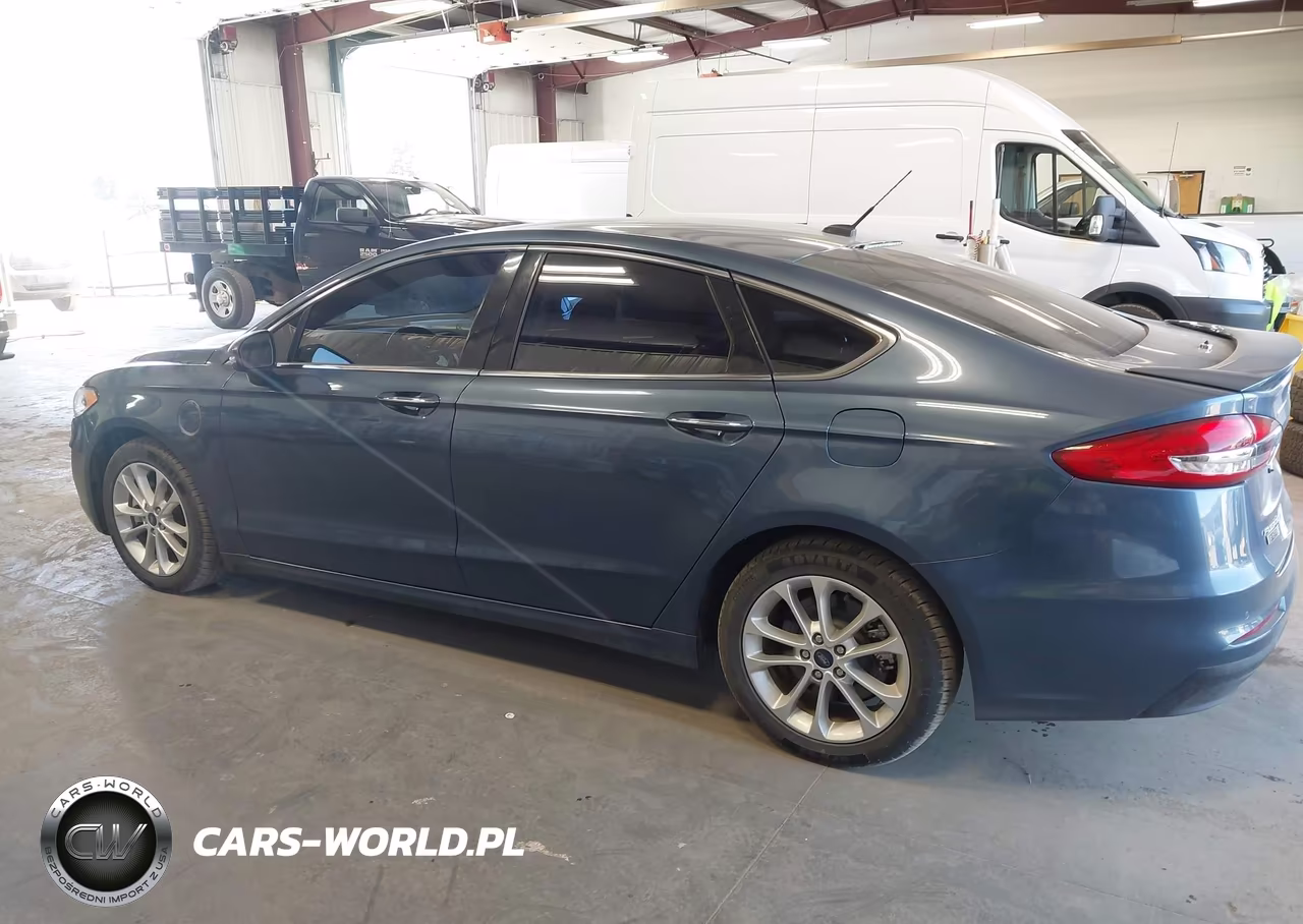 2019 Ford Fusion Energi Titanium VIN:3FA6P0SU9KR211227 - 15