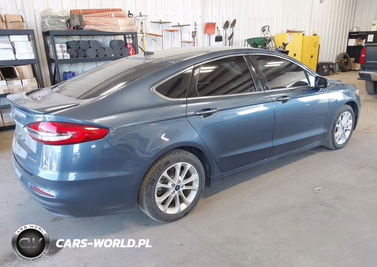 2019 Ford Fusion Energi Titanium VIN:3FA6P0SU9KR211227 - 4