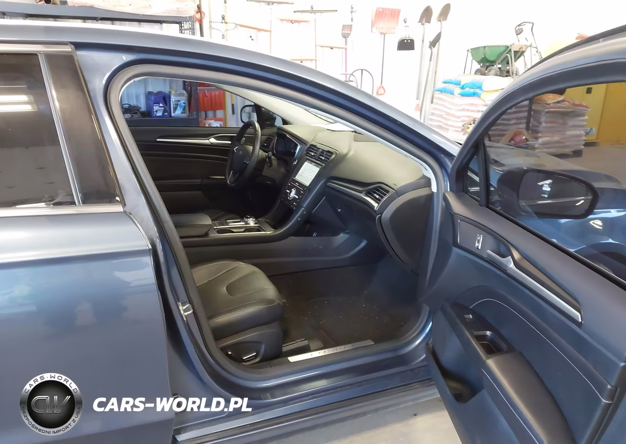 2019 Ford Fusion Energi Titanium VIN:3FA6P0SU9KR211227 - 5