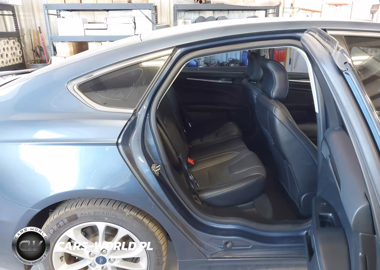 2019 Ford Fusion Energi Titanium VIN:3FA6P0SU9KR211227 - 8