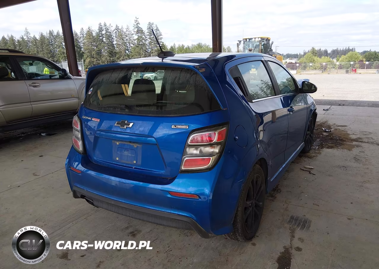 2018 Chevrolet Sonic Premier Auto VIN:1G1JF6SB5J4127897 - 4