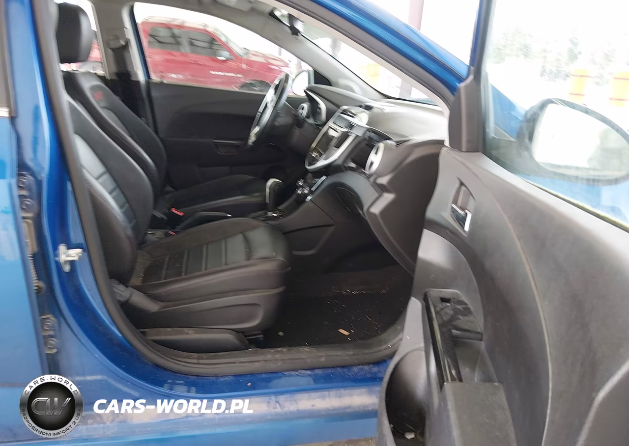 2018 Chevrolet Sonic Premier Auto VIN:1G1JF6SB5J4127897 - 5