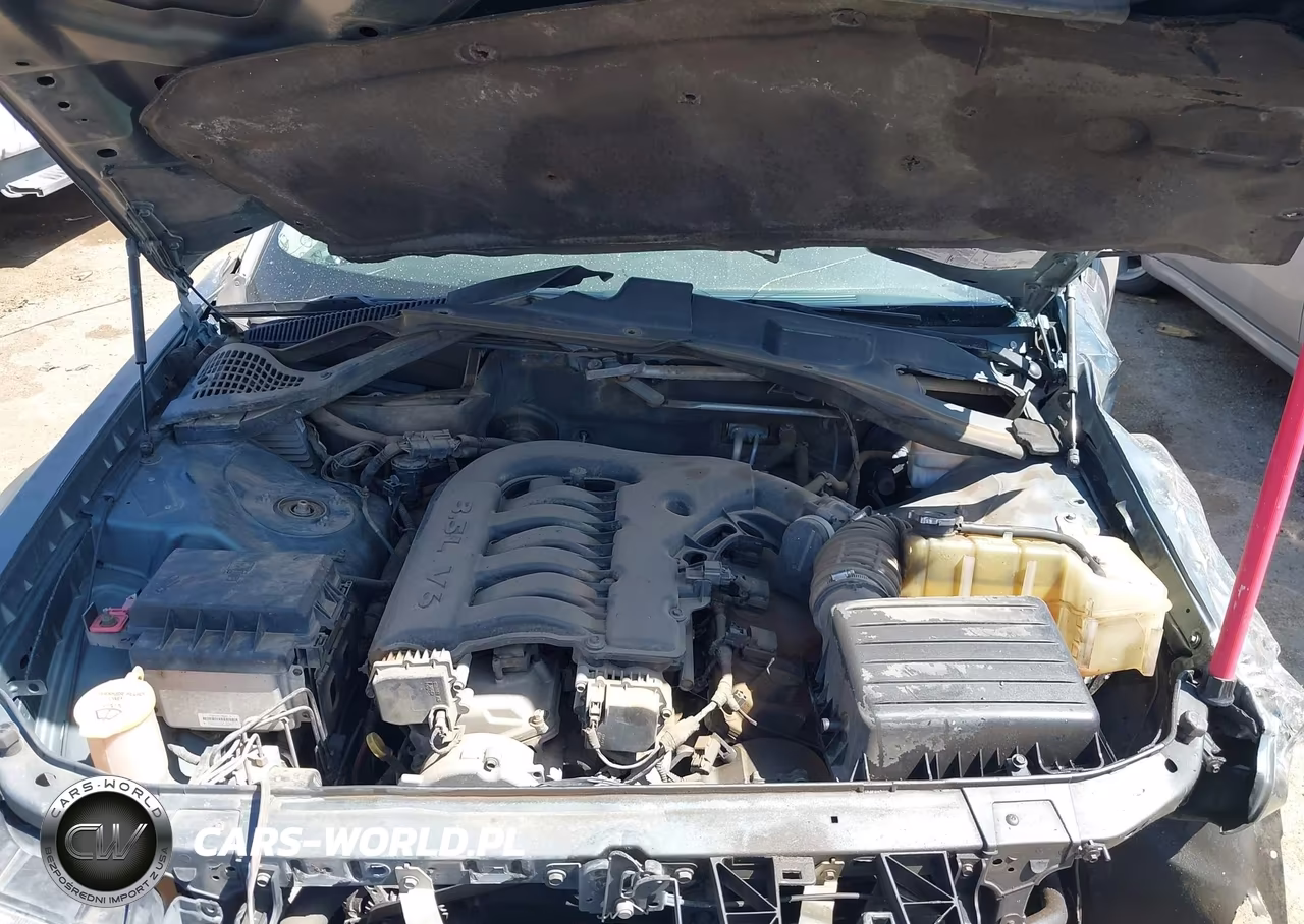 2005 Chrysler 300 Touring VIN:2C3AA53G35H103590 - 10