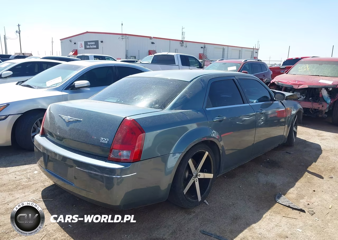 2005 Chrysler 300 Touring VIN:2C3AA53G35H103590 - 4