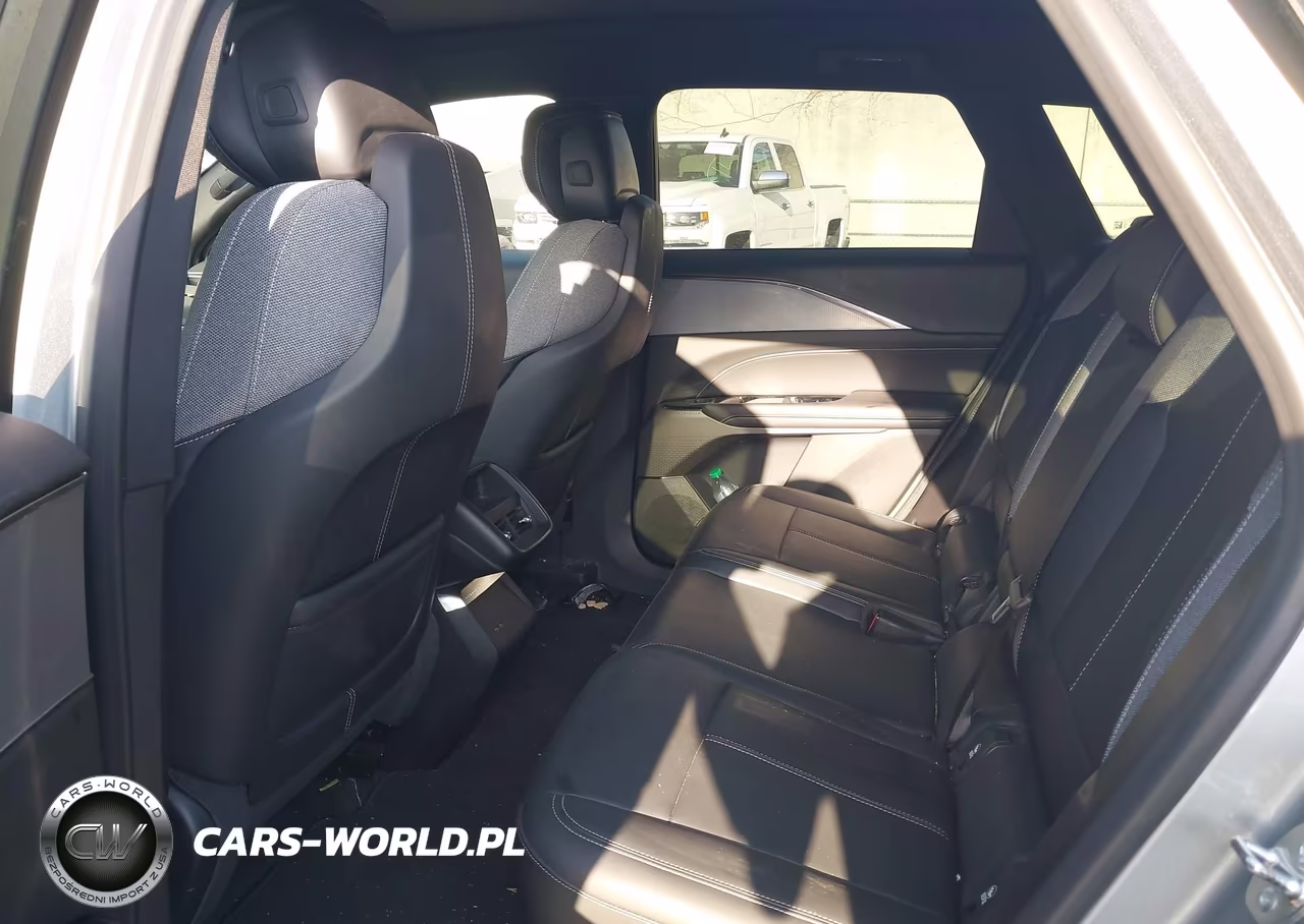 2024 Cadillac Lyriq Tech W-1Sa VIN:1GYKPMRL5RZ138029 - 8