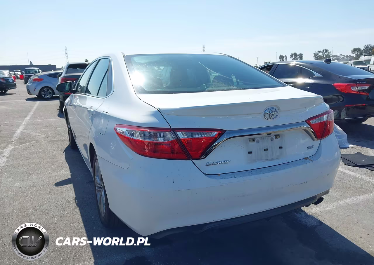2017 Toyota Camry Se VIN:4T1BF1FK7HU358430 - 3