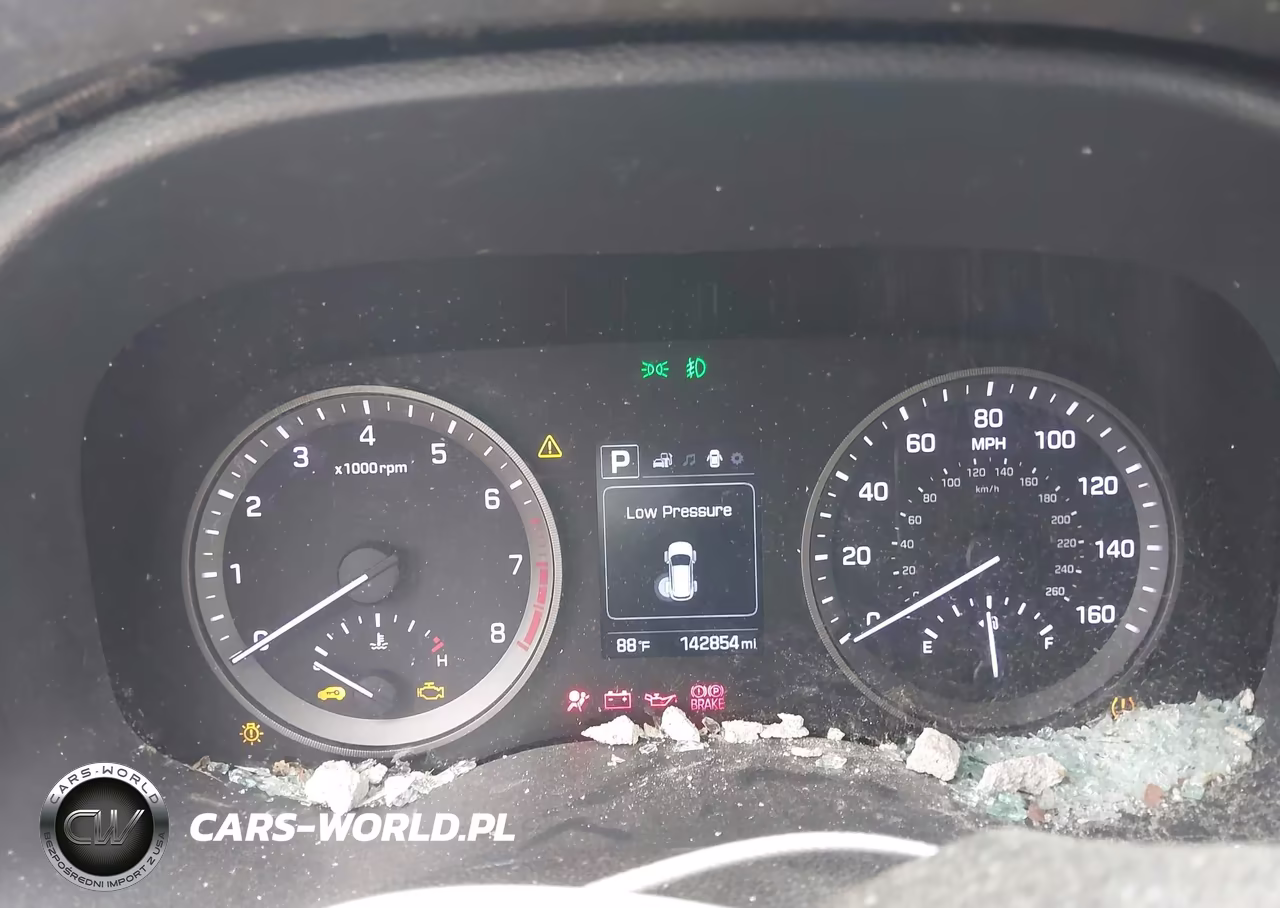2017 Hyundai Tucson Sport VIN:KM8J3CA28HU401423 - 7
