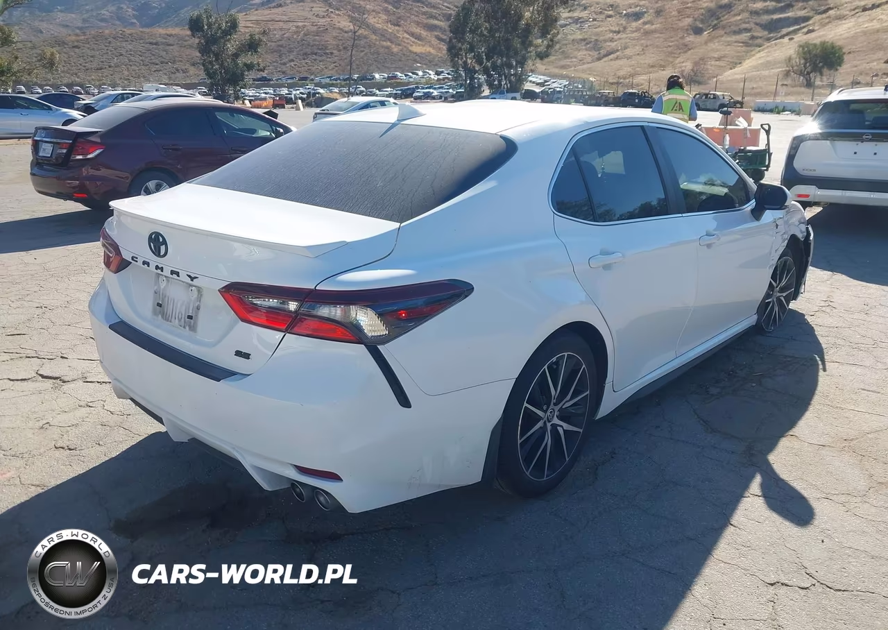 2024 Toyota Camry Se VIN:4T1T11AKXRU902575 - 4