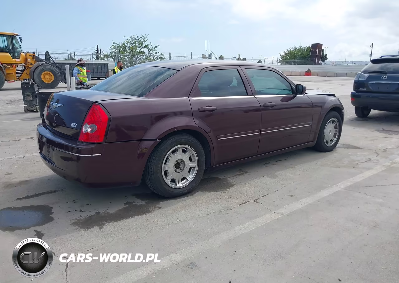 2005 Chrysler 300 Touring VIN:2C3JA53G45H630103 - 4