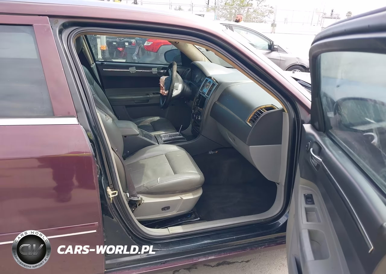 2005 Chrysler 300 Touring VIN:2C3JA53G45H630103 - 5