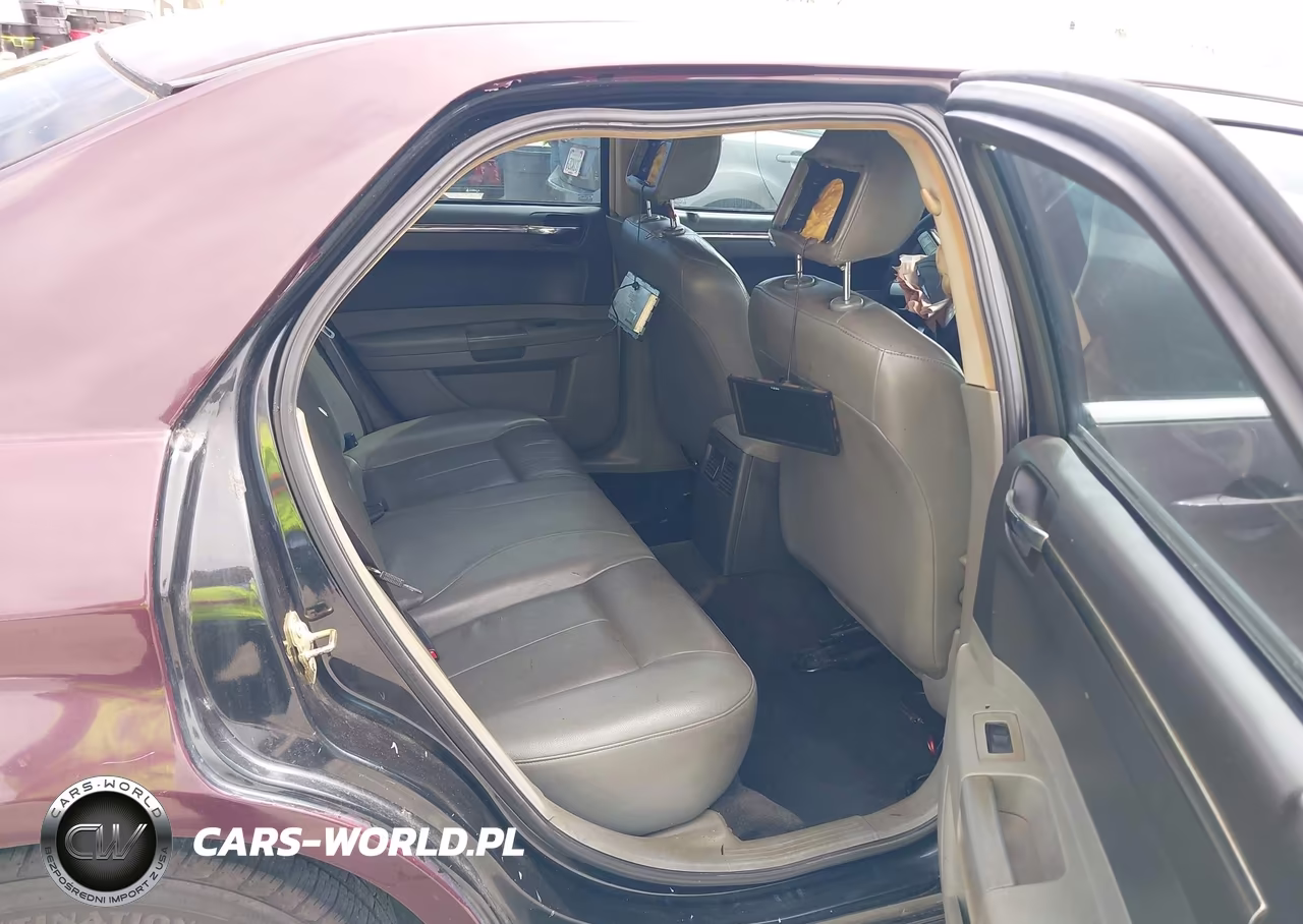 2005 Chrysler 300 Touring VIN:2C3JA53G45H630103 - 8