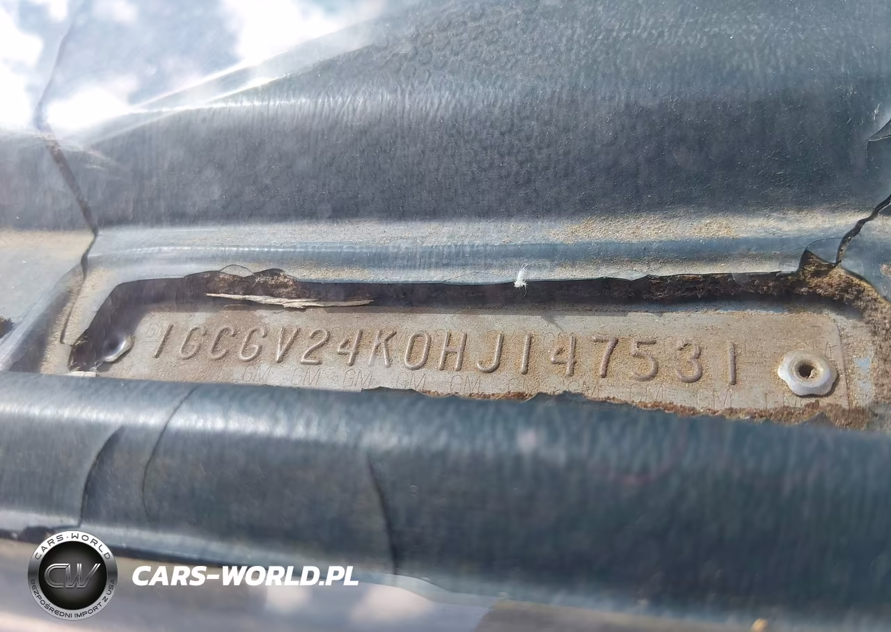 1987 Chevrolet V20 VIN:1GCGV24K0HJ147531 - 9