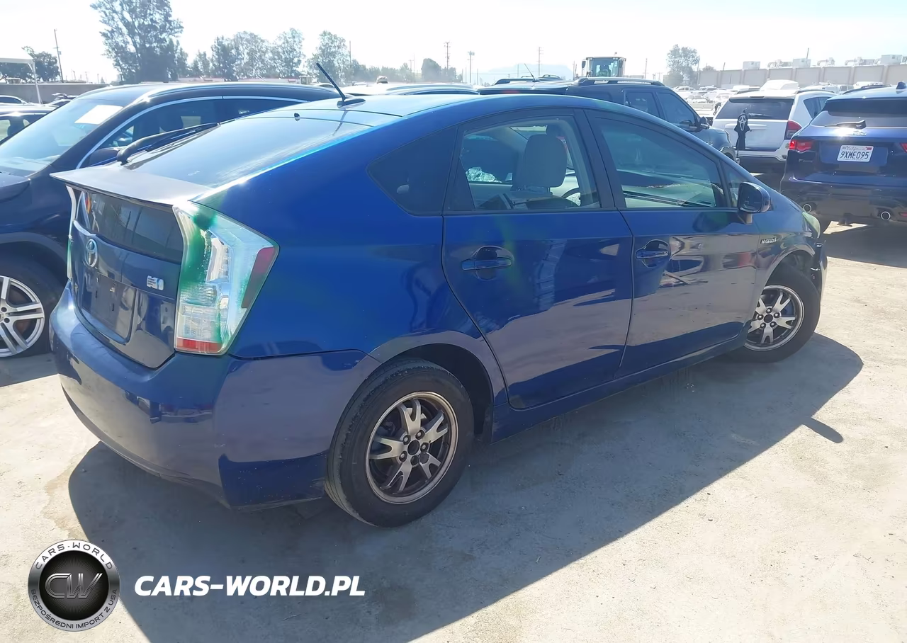 2010 Toyota Prius Iii VIN:JTDKN3DUXA0245799 - 4