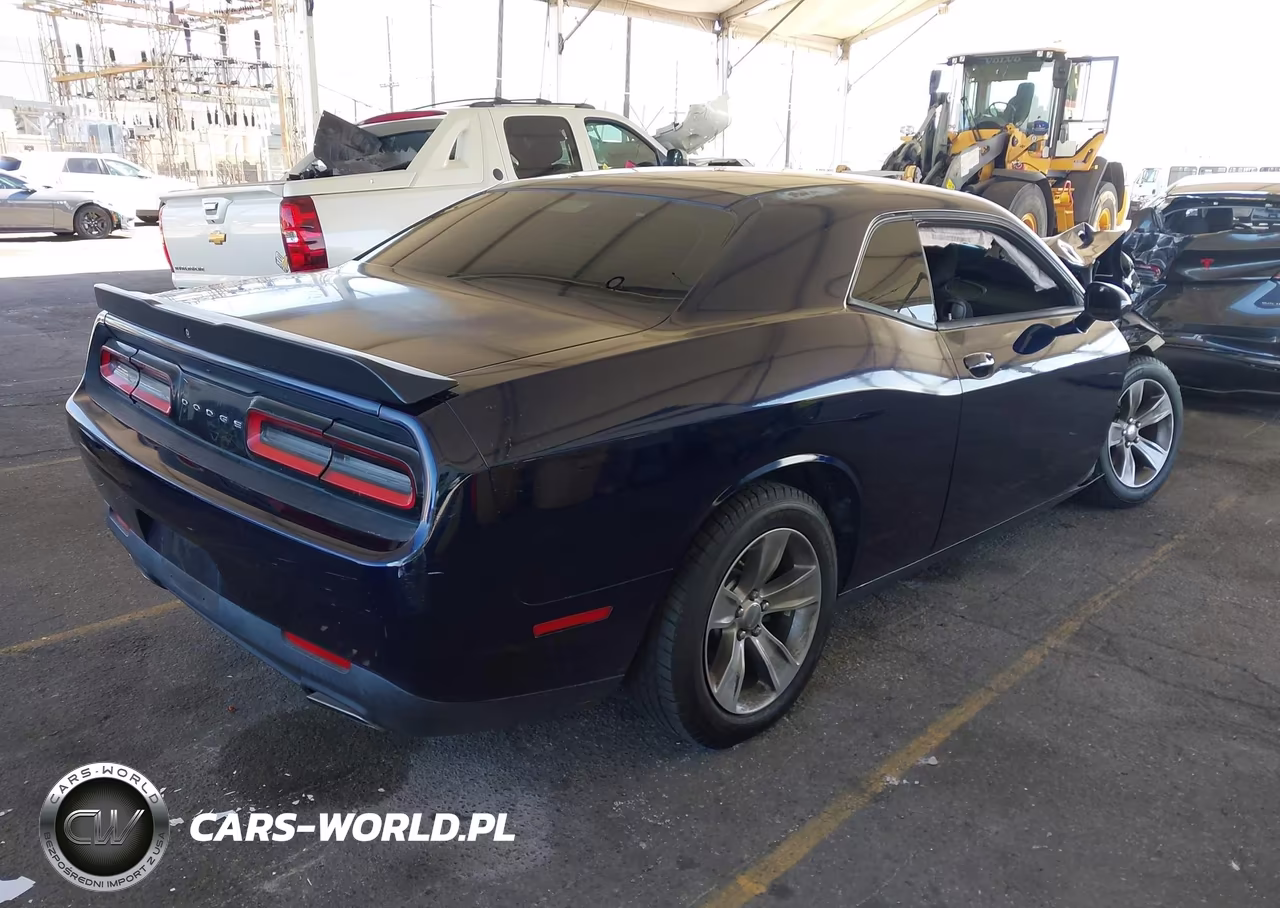 2017 Dodge Challenger Sxt VIN:2C3CDZAG4HH611792 - 4