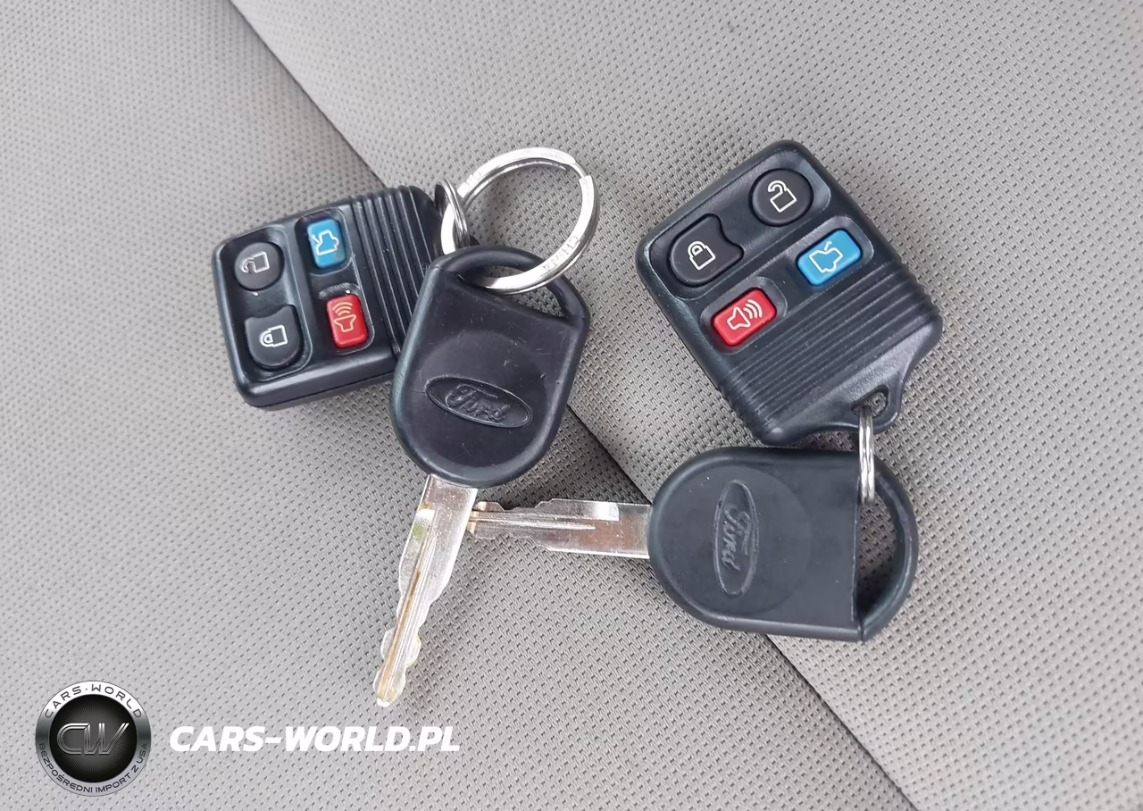 2010 Ford Focus S VIN:1FAHP3EN0AW140400 - 11
