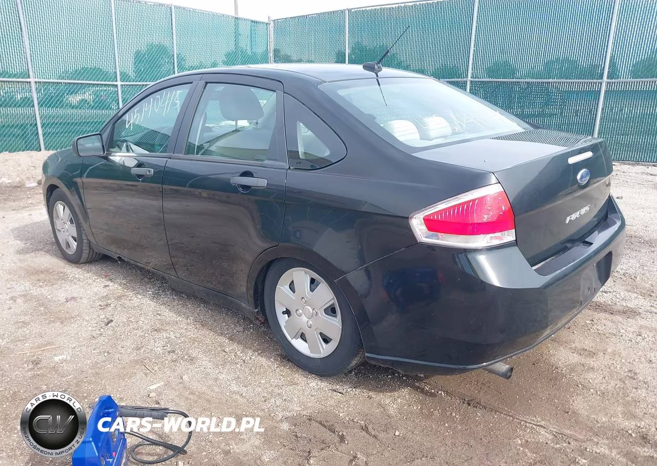 2010 Ford Focus S VIN:1FAHP3EN0AW140400 - 3