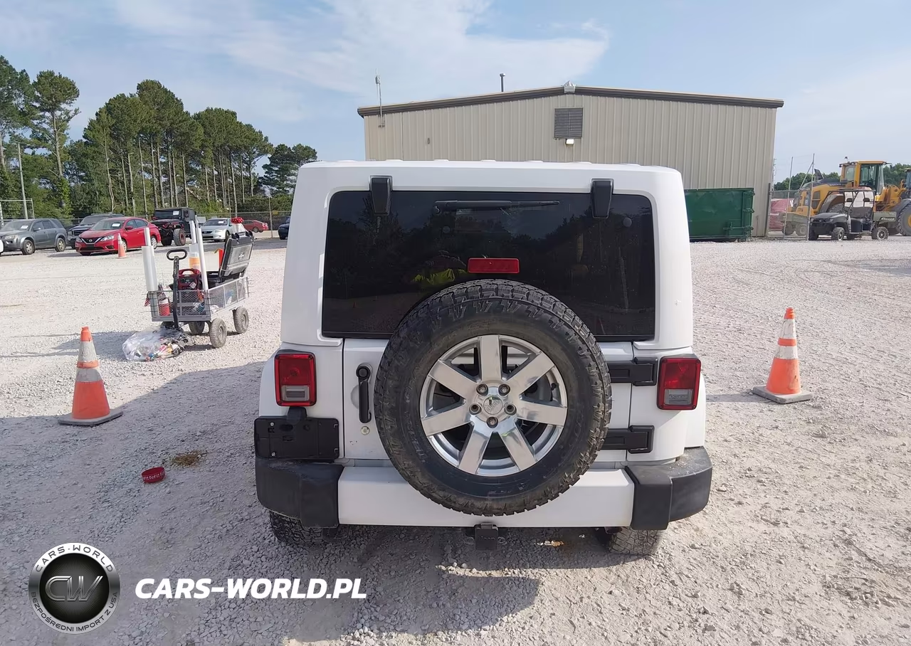 2016 Jeep Wrangler Unlimited Sahara VIN:1C4HJWEG7GL193037 - 16