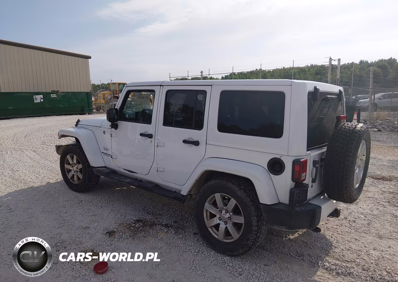 2016 Jeep Wrangler Unlimited Sahara VIN:1C4HJWEG7GL193037 - 3