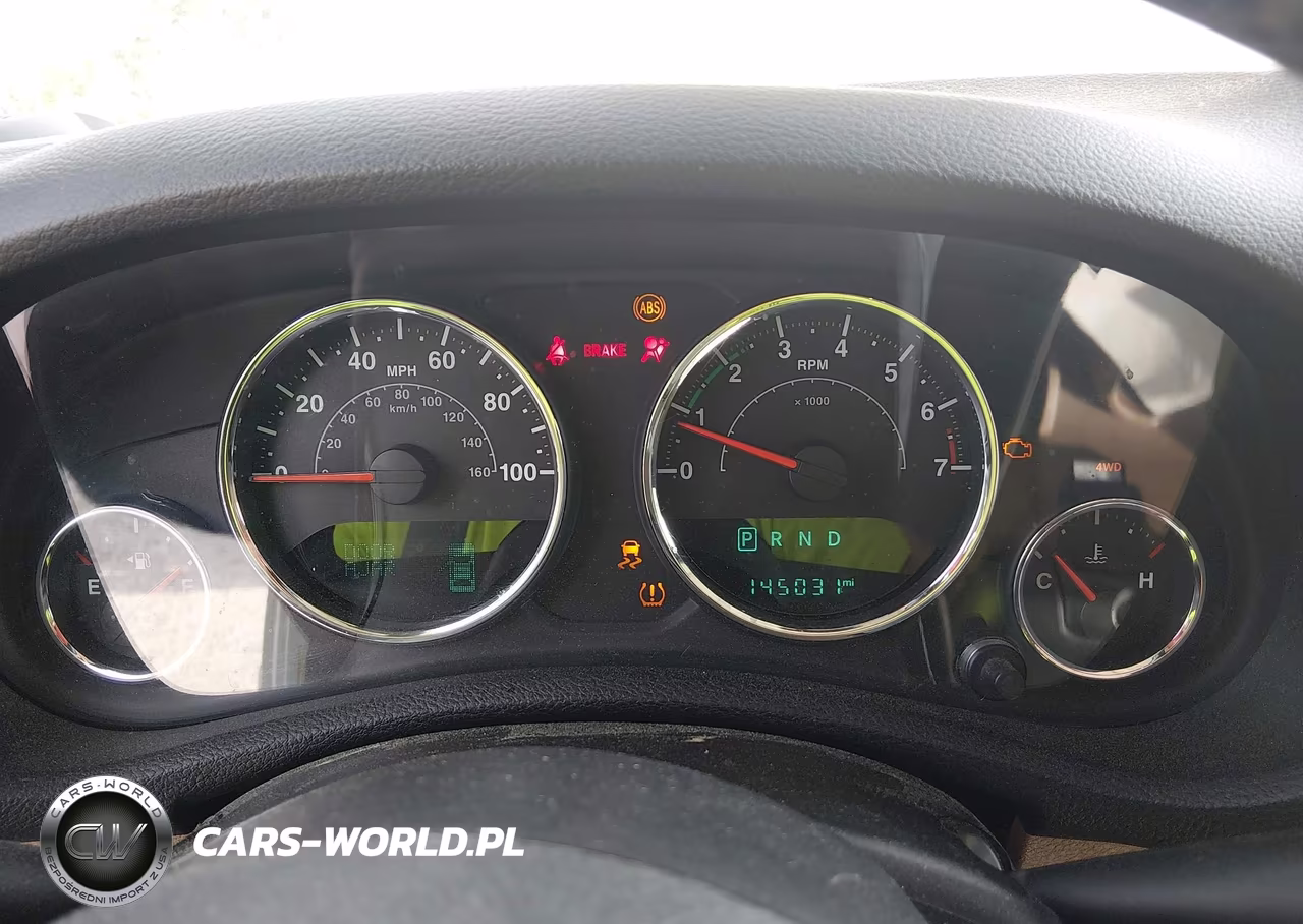 2016 Jeep Wrangler Unlimited Sahara VIN:1C4HJWEG7GL193037 - 7