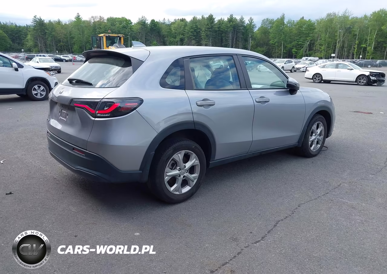 2023 Honda Hr-V Awd Lx VIN:3CZRZ2H31PM720979 - 4