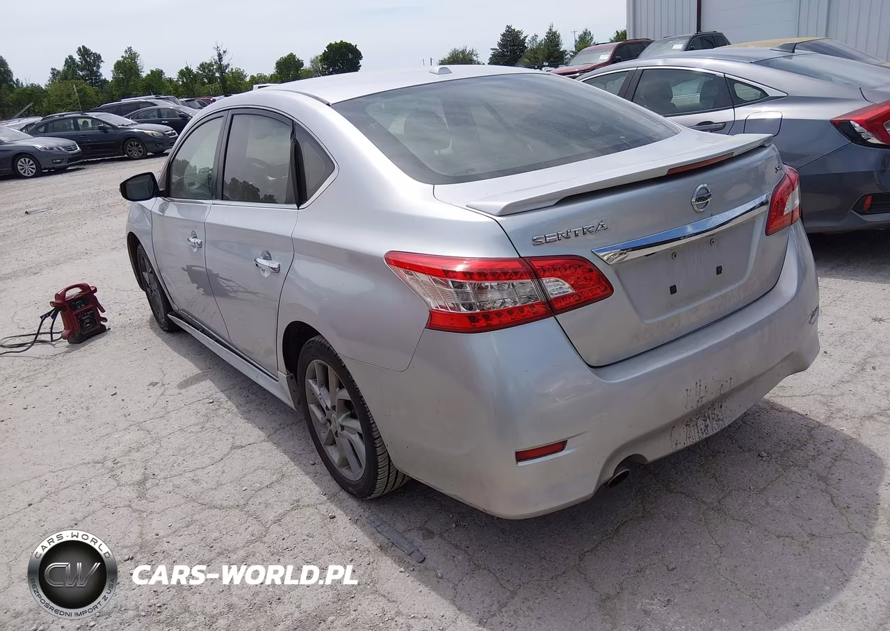2015 Nissan Sentra Sr VIN:3N1AB7AP3FY293655 - 3