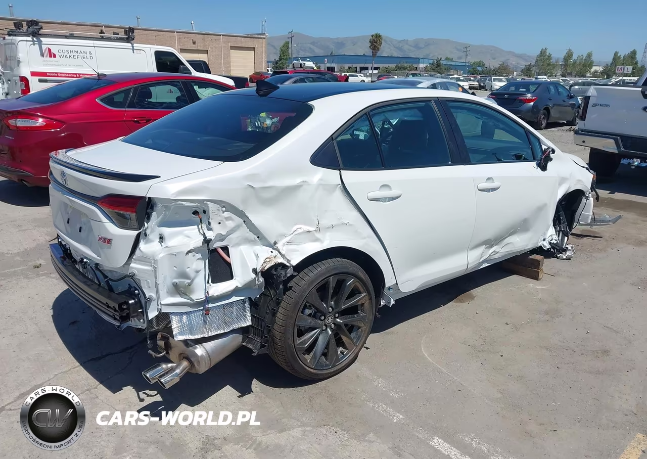 2026 Toyota Corolla Xse VIN:5YFT4MCE3TP276778 - 4