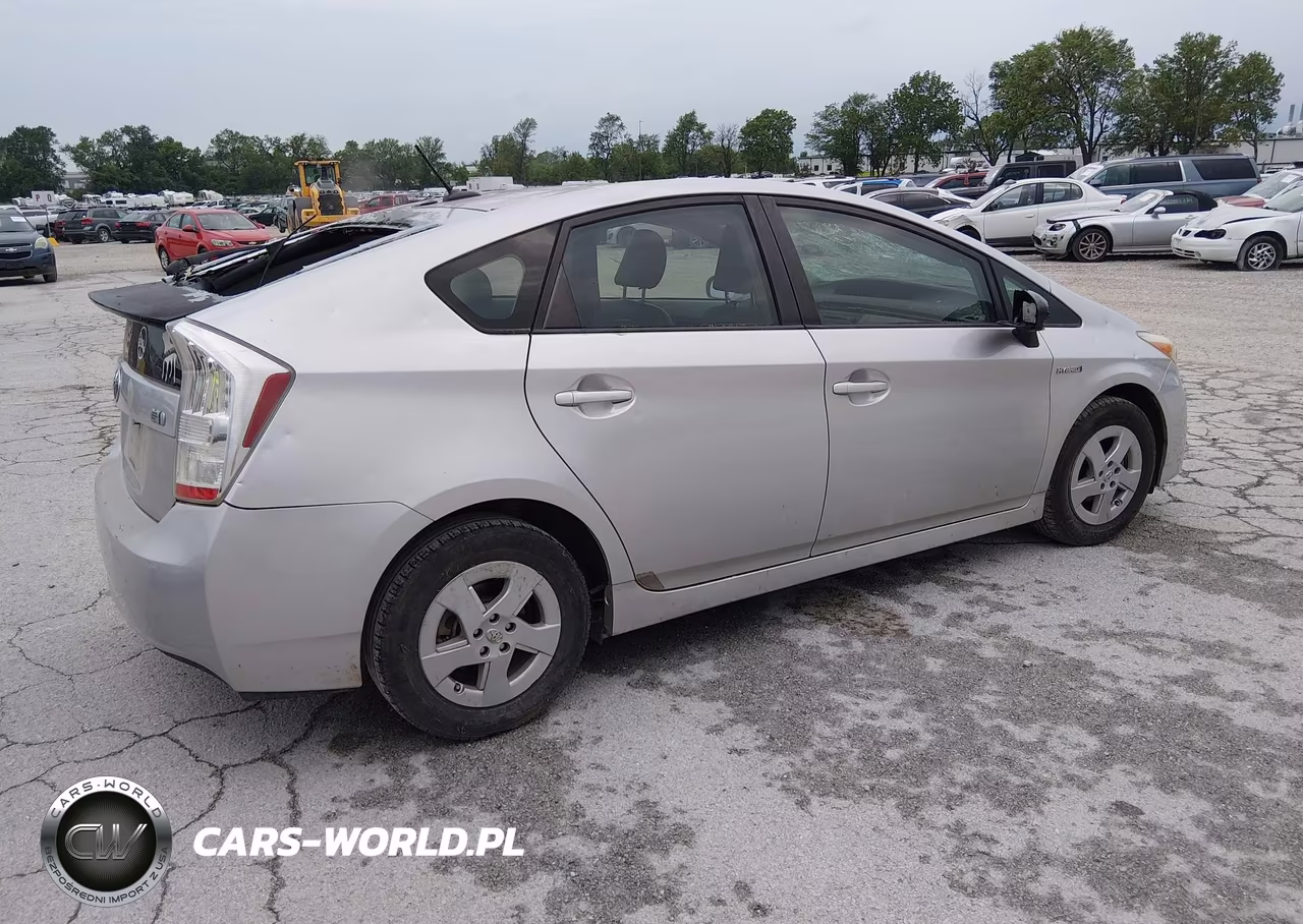 2011 Toyota Prius Two VIN:JTDKN3DU5B0323696 - 4